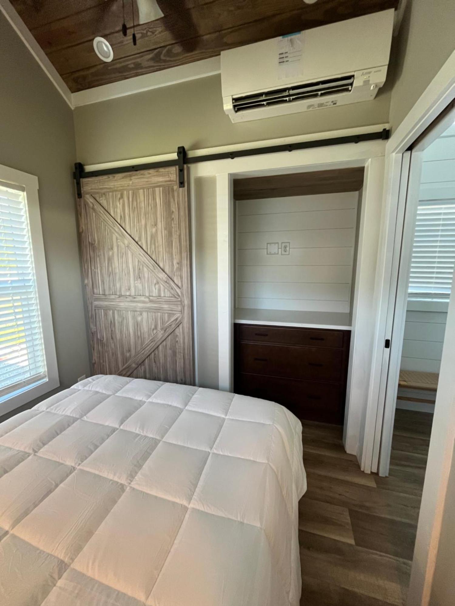 Strawberry Plains Luxury Riverfront Tiny House- Amazing Views- #111 מראה חיצוני תמונה