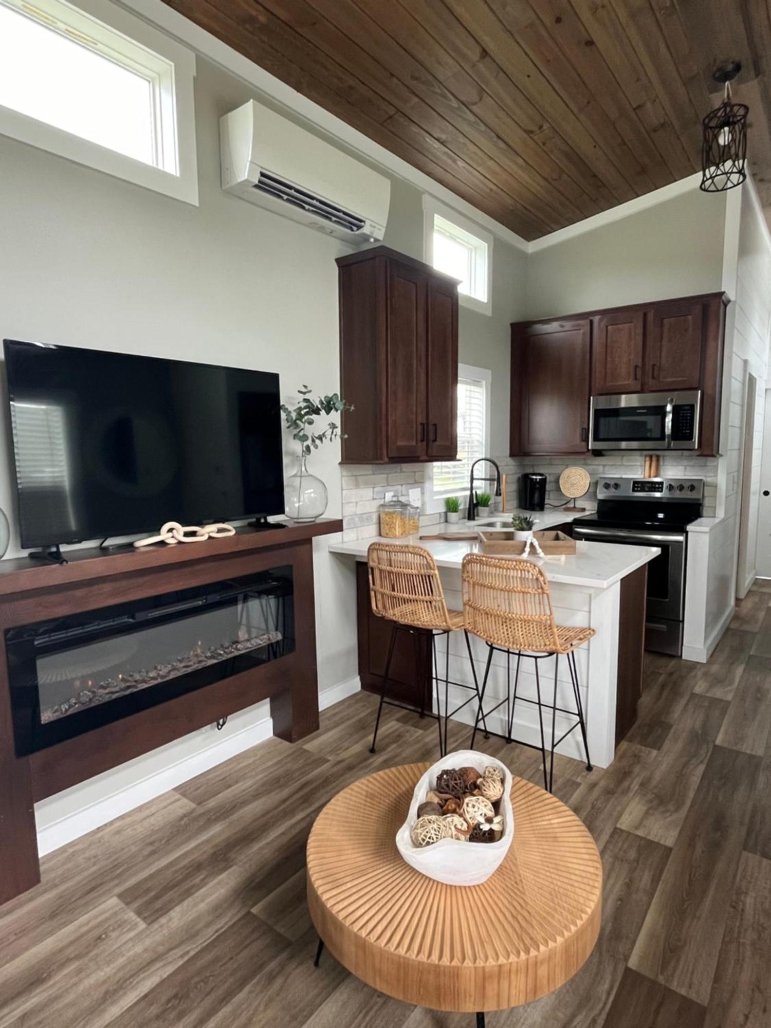 Strawberry Plains Luxury Riverfront Tiny House- Amazing Views- #111 מראה חיצוני תמונה